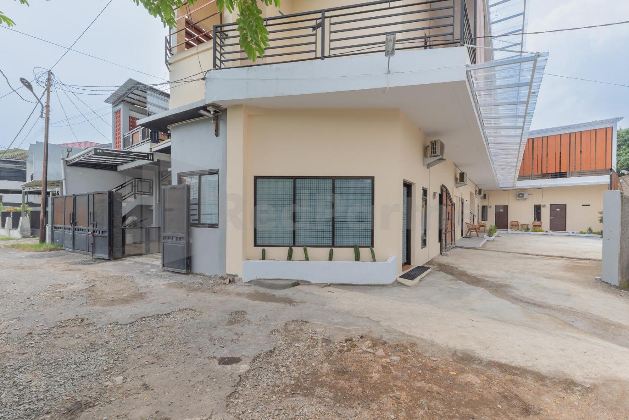 Rumah Panda Guesthouse Redpartner Tangkil  Exterior photo